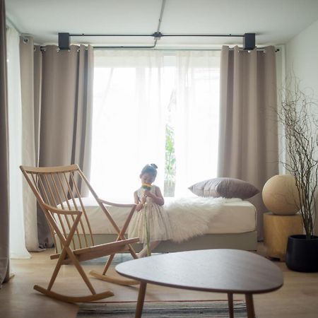 Mini-Me Hubs, Charm Suites & Pool In Old City Chiang Mai Exterior foto